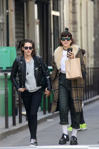 Kristen Stewart et Soko à Paris le 15 mars 2016