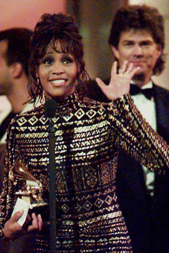 À la 36e édition des Grammy Awards en mars 1994. Whitney avait été distinguée pour sa chanson &quot;I Will Always Love You&quot;