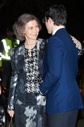 L'ex-reine Sofia réconforte la famille du prince Kardam de Bulgarie après son décès, le 7 avril 2015