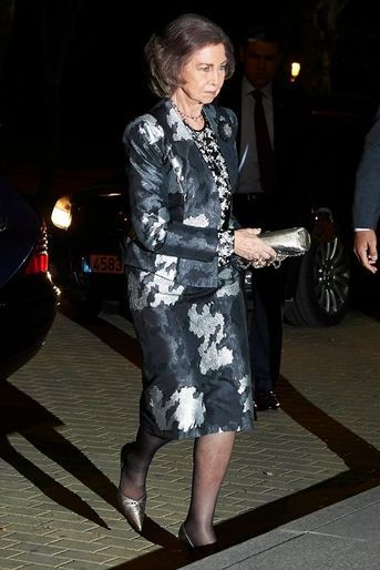 L'ex-reine Sofia soutient la famille du prince Kardam de Bulgarie après son décès, à Madrid le 7 avril 2015