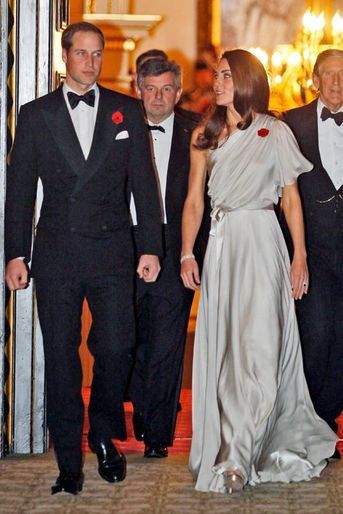 La duchesse Catherine de Cambridge en Jenny Packham, le 10 novembre 2011