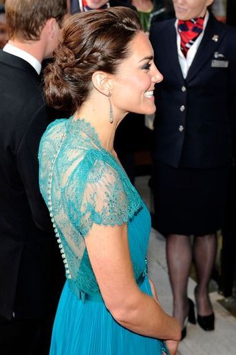 La duchesse Catherine de Cambridge en Jenny Packham, le 11 mai 2012