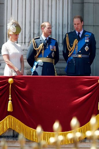 Sophie de Wessex et les princes Edward et William au balcon de Buckingham Palace, le 10 juillet 2015