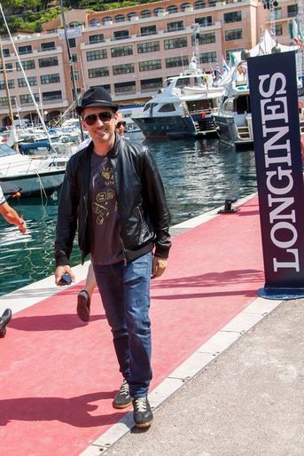 Gad Elmaleh arrive au Jumping de Monaco, le 27 juin 2015