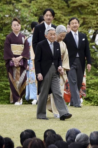 L’empereur Akihito et l’impératrice Michiko du Japon avec la famille impériale à Tokyo, le 21 avril 2015