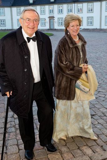 L&#039;ex-roi Constantin II de Grèce et sa femme Anne-Marie de Danemark à Fredensborg, le 16 avril 2015