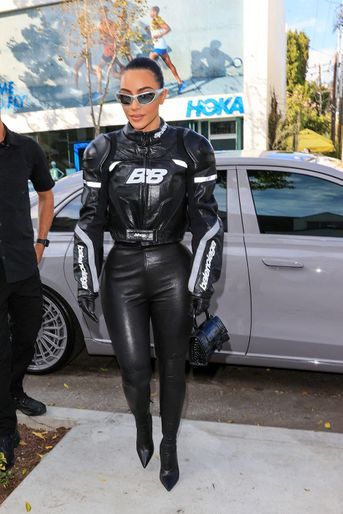 Kim Kardashian lors de la soirée de la boutique Revolve, à Los Angeles, le 3 mars 2022.