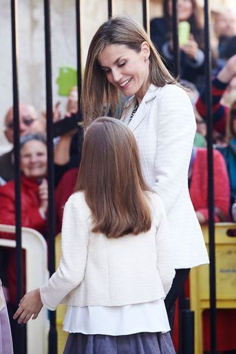 La reine Letizia et la princesse Leonor d&#039;Espagne à Palma de Majorque, le 5 avril 2015