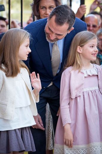 Le roi Felipe VI et les princesses Leonor et Sofia d'Espagne à Palma de Majorque, le 5 avril 2015