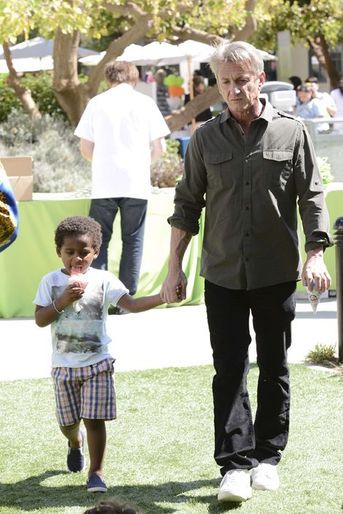 Sean Penn et Jackson à Los Angeles le 18 avril 2015