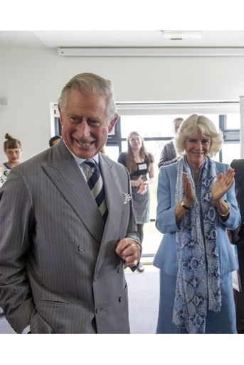 le prince Charles et son épouse Camilla à Ballycastle, vendredi.