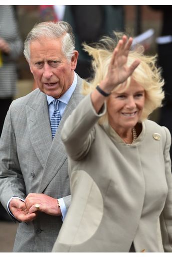 le prince Charles et son épouse Camilla à Belfast, jeudi.