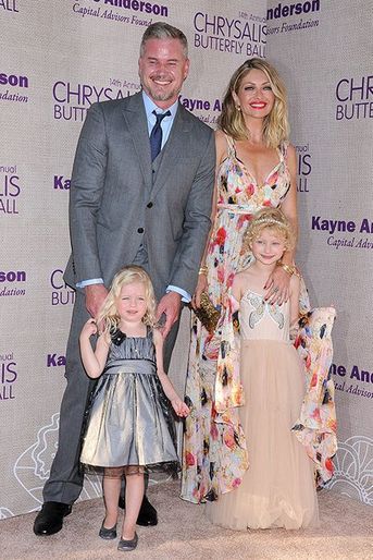 Eric Dane et Rebecca Gayheart entourés de leurs filles, Georgia et Billie, à Los Angeles le 6 juin 2015