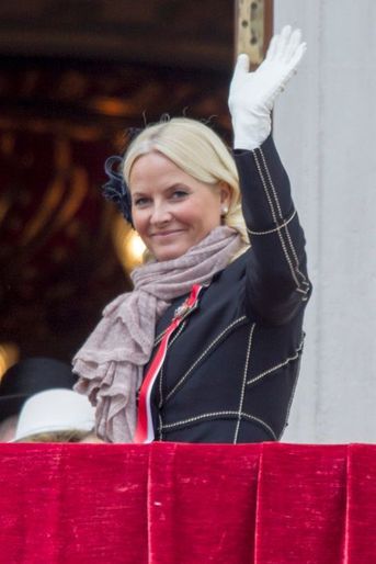 La princesse Mette-Marit de Norvège au balcon du Palais royal à Oslo, le 17 mai 2015