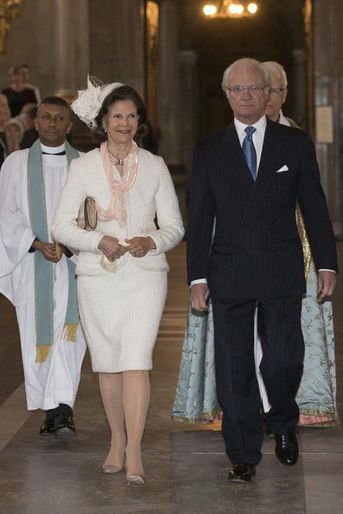 La reine Silvia et le roi Carl XVI Gustaf  de Suède dans la Chapelle royale de Stockholm, le 17 mai 2015