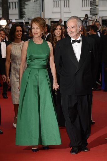 Nathalie Baye et Jacques Attali au Festival de Cannes, pour le tapis rouge du film "L'homme irrationnel" de Woody Allen et Emma Stone