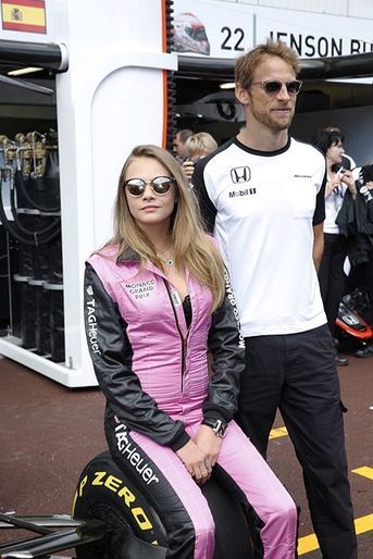 Cara Delevingne et Fernando Alonso à Monaco le 24 mai 2015 