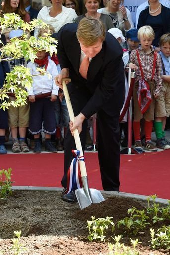 Le roi Willem-Alexander des Pays-Bas inaugure une école à Baarn, le 21 mai 2015
