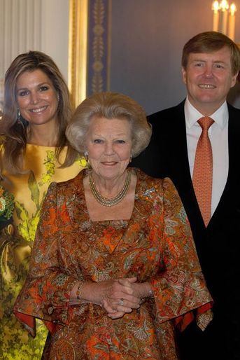 Maxima, Beatrix et Willem-Alexander des Pays-Bas au palais Noordeinde à La Haye, le 21 mai 2015