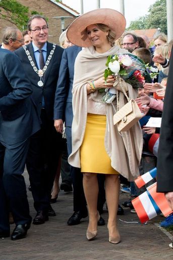 Famille royale des Pays-Bas en photos - Maxima charmeuse sous sa capeline