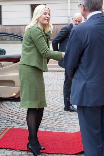 La princesse Mette-Marit arrive à l'université d'Oslo, le 16 mars 2015