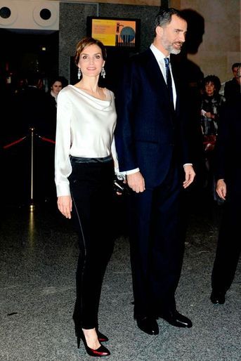 La reine Letizia et le roi Felipe VI d’Espagne au Teatro Real à Madrid, le 13 mars 2015