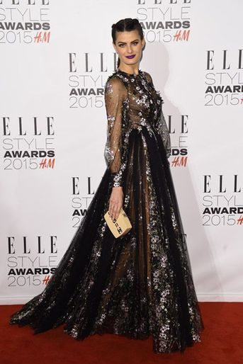 Le mannequin Isabeli Fontana en Ralph & Russo lors des ELLE Style Awards à Londres, le 24 février 2015