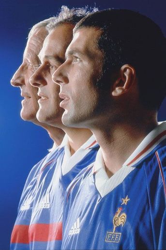 Trois Bleus ballons d'or : Raymond Kopa, Michel Platini, Zinedine Zidane (photo du supplément de "l'Equipe")