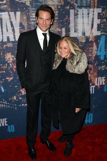 Bradley Cooper et sa mère, Gloria, à New York le 15 février 2015