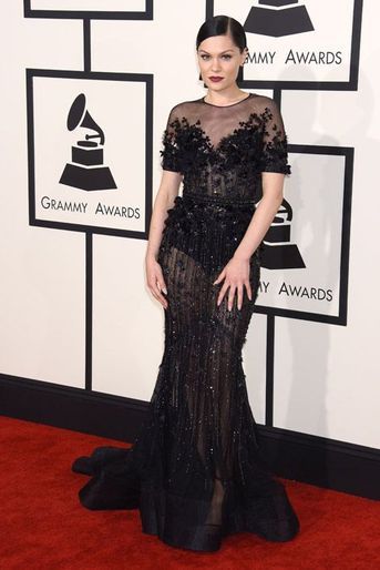 La chanteuse Jessie J en Ralph & Russo lors de la cérémonie des Grammy Awards à Los Angeles, le 8 février 2015
