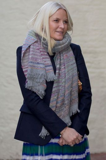 La princesse Mette-Marit visite un centre d’accueil pour personnes défavorisées à Oslo, le 3 février 2015
