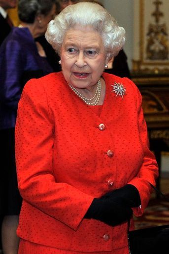 La reine Elizabeth II à Buckingham palace à Londres, le 23 février 2015