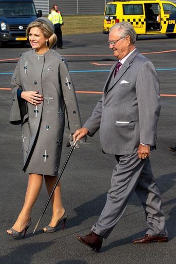La reine Maxima des Pays-Bas et le prince consort Henrik de Danemark à l&#039;aéroport de Copenhague, le 17 mars 2015