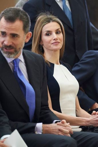 Le roi Felipe VI et la reine Letizia lors de la remise des Prix de la culture 2013 à Madrid, le 16 février 2015