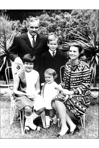La Princesse Stéphanie De Monaco en 1967, avec Grace, Rainier, Caroline, Albert