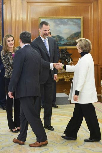 Le roi Felipe VI et la reine Letizia reçoivent les représentants de la Commission nationale pour la rationalisation des horaires, à Madrid le 9 j...