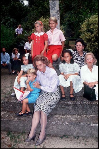 Fabiola en famille en Espagne, au lendemain de la mort de Baudoin