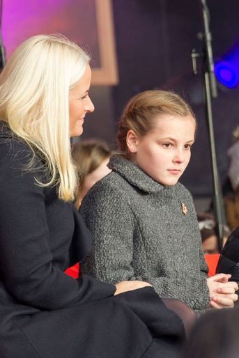 La princesse Mette-Marit et la princesse Ingrid Alexandra à Oslo le 10 décembre 2014
