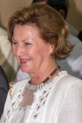 La reine Sonja de Norvège à Yangon, le 2 décembre 2014