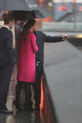Le prince William et Kate sur le site de Ground Zero à Manhattan, le 9 décembre 2014