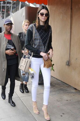 Le mannequin Kendall Jenner dans les rues de Los Angeles, le 18 décembre 2014