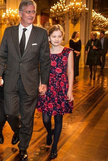 Le roi Philippe de Belgique et la princesse héritière Elisabeth à Bruxelles, le 17 décembre 2014