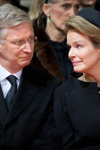 Le roi Philippe de Belgique et la reine Mathilde aux obsèques de l’ex-reine Fabiola à Bruxelles, le 12 décembre 2014
