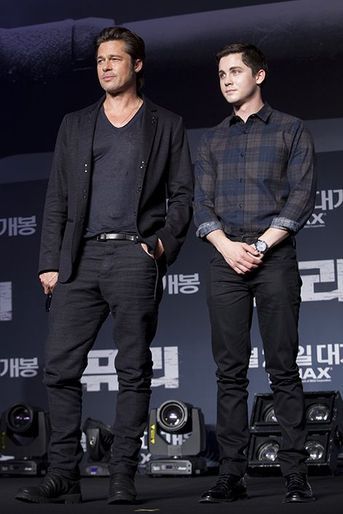 Brad Pitt et Logan Lerman à Séoul le 13 novembre 2014