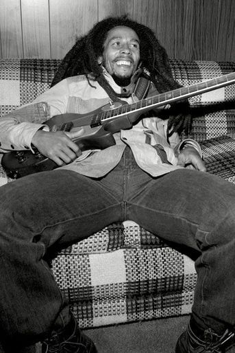 5- Bob Marley 20 millions de dollars