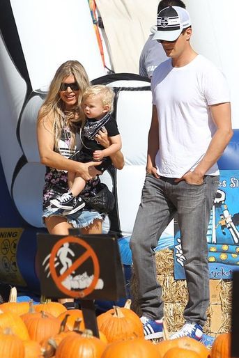 Fergie, Josh Duhamel et leur fils au Mr Bones Pumpkin Patch