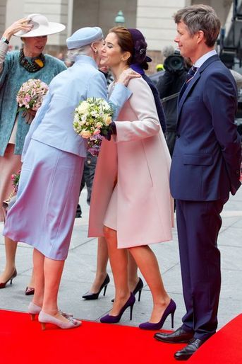 La reine Margrethe II, la princesse Mary et le prince Frederik de Danemark au Parlement à Copenhague, le 7 octobre 2014