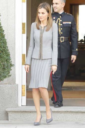 Le roi Felipe VI d’Espagne et la reine Letizia reçoivent Michelle Bachelet au palais de la Zarzuela à Madrid, le 29 octobre 2014