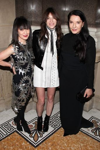 RoseLee Goldberg, Charlotte Gainsbourg et Marina Abramovic à New York le 4 novembre 2014