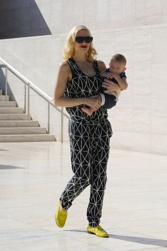 La chanteuse Gwen Stefani avec son fils à Los Angeles en septembre 2014